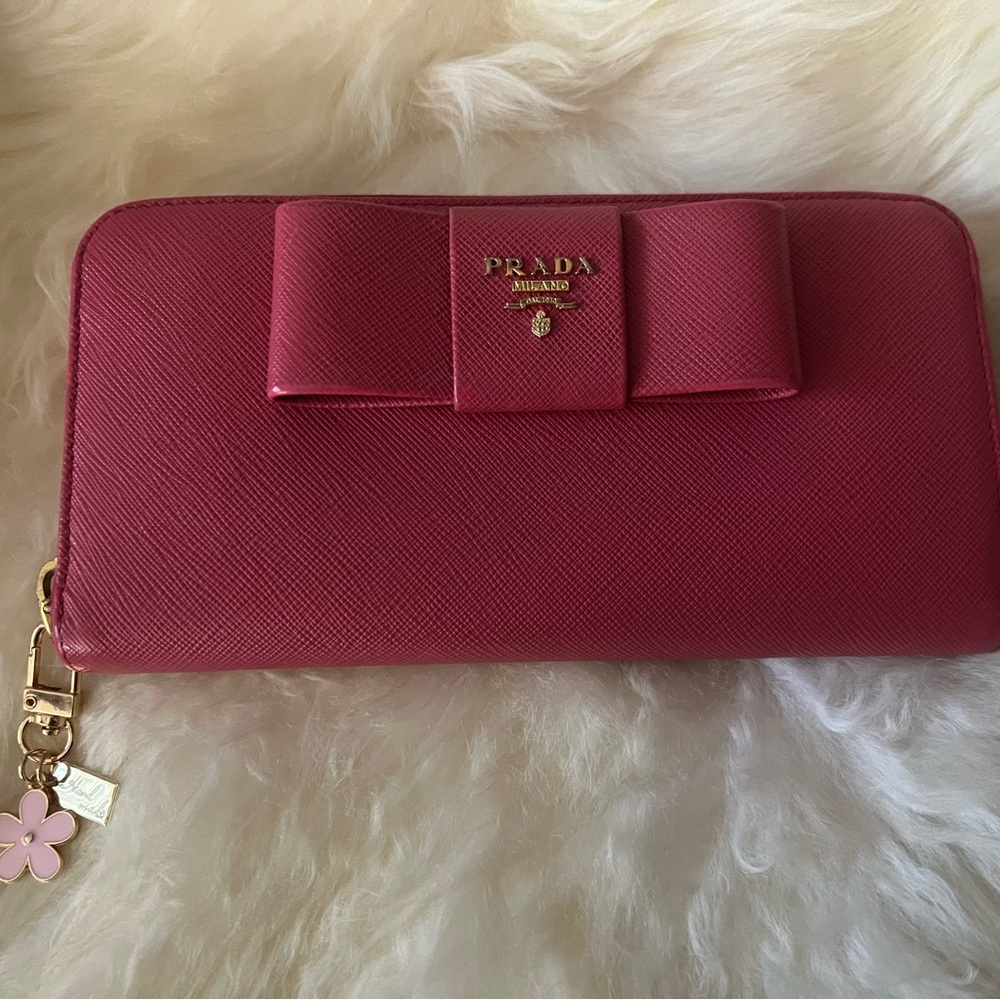 Authentic Prada Saffiano Leather bow long zip wallet Color Peoria made in Italy